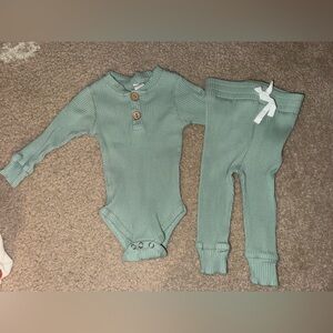 Green Ribbed Baby Outfit 3-6 months